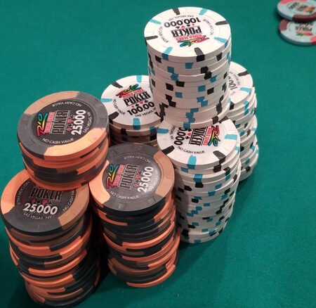 Mastering Poker Strategy: Adapting to Different Stack Sizes like a Pro