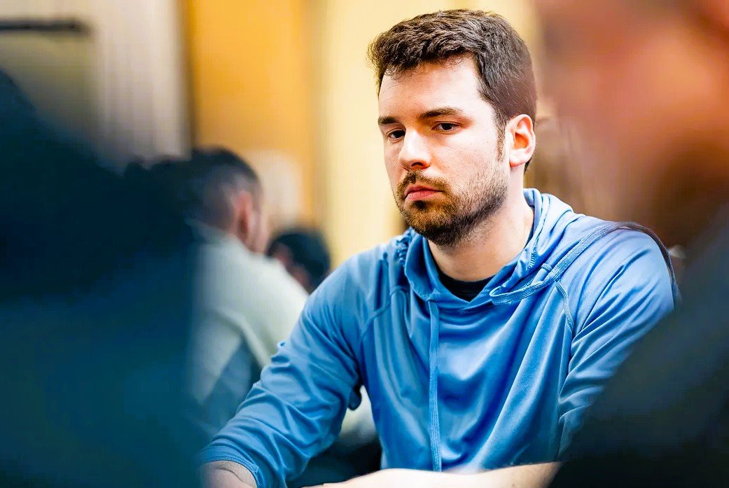 Steven Tabb Leads Day 1 of $1,200 New England Poker Championship, Eyes Redemption
