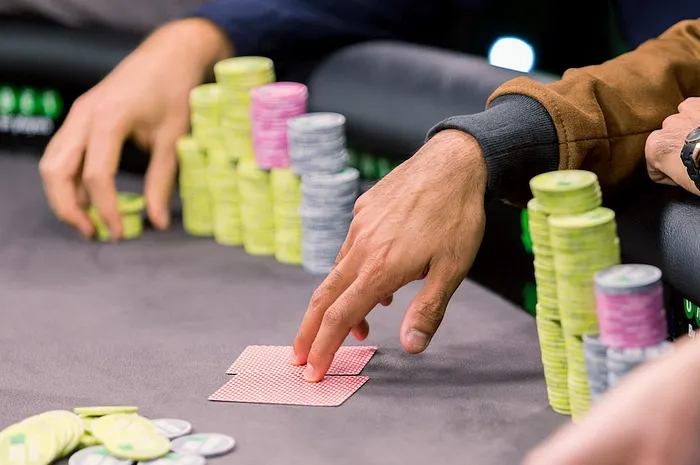 The Importance of Stack Size Tracking in Poker: A Comprehensive Guide