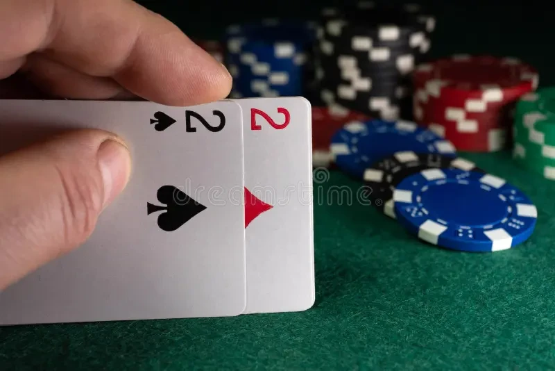 Mastering the Art of Semi-Bluffing: Elevate Your Poker Game with Strategic Drawing Hands