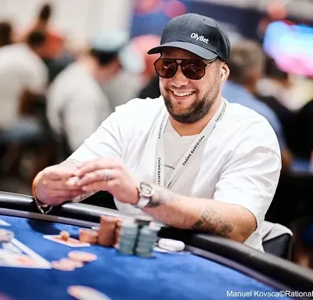 Mastering the Art of Semi-Bluffing: Elevate Your Poker Game with Strategic Drawing Hands