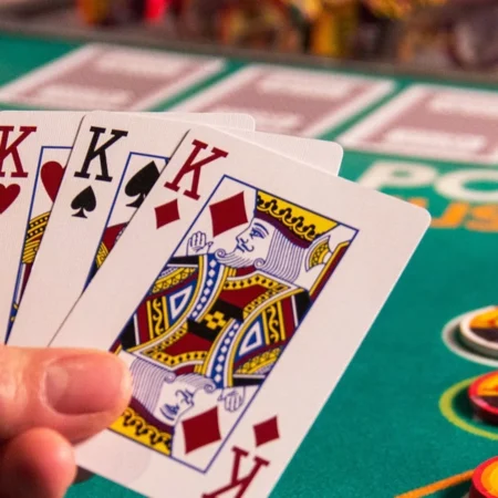 What Are the Best Online Poker Strategies for Tournament Success?