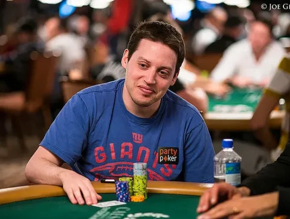 Revolutionizing Online Poker Strategy with AI Tools