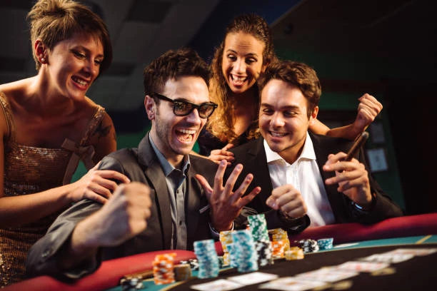 Online Poker & Casino Guide: Platforms, Strategy & Real Money Gameplay Insights