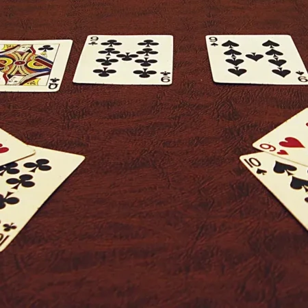 How to Play Poker: Complete Beginner’s Guide to Rules, Hands & Strategy (2026)