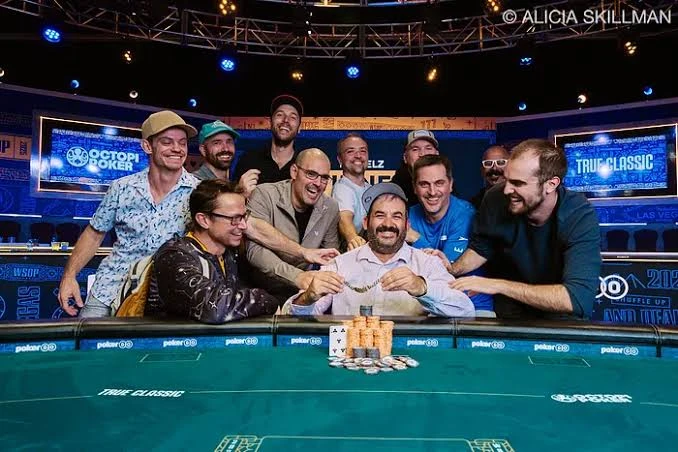 WSOP Poker Players Championship 2026: Day 2 Begins with 100 Gold Bracelets Up for Grabs