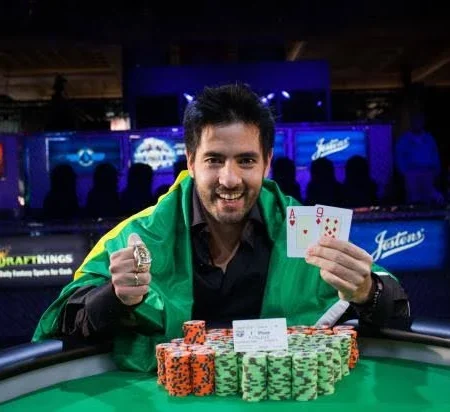 Neymar Skips Santos’ Copa Sudamericana Rout to Play in Brazilian Poker Championship