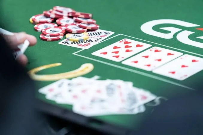 How to Play Poker: The Complete Beginner’s Guide to Rules, Hand Rankings & Winning Strategies (2026)