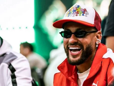Neymar Forced to Explain Skipping Santos Match for Poker Tournament