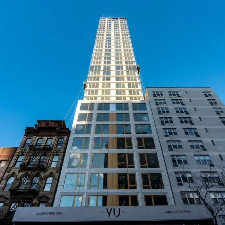 Poker Pro Chau Shing Lam Hit With $87K Lawsuit Over Marijuana Smoke in Manhattan Condo
