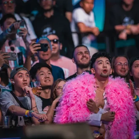 WSOP Main Event 2026: Han Feng Busts in 5th After Runner-Runner Straight