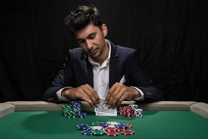 How Much Do Professional Poker Players Really Make?