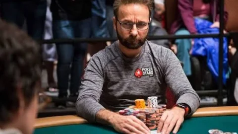 Daniel Negreanu Leads Poker Masters $25K Final Seven as Adrian Mateos Bubbles Again