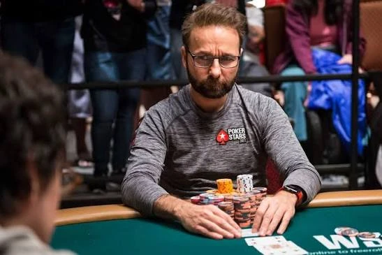Daniel Negreanu Leads Poker Masters $25K Final Seven as Adrian Mateos Bubbles Again