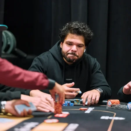 Poker Masters 2026: Michael Rossitto Leads Final Six in $10K Opener at ARIA