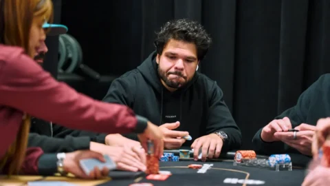 Poker Masters 2026: Michael Rossitto Leads Final Six in $10K Opener at ARIA